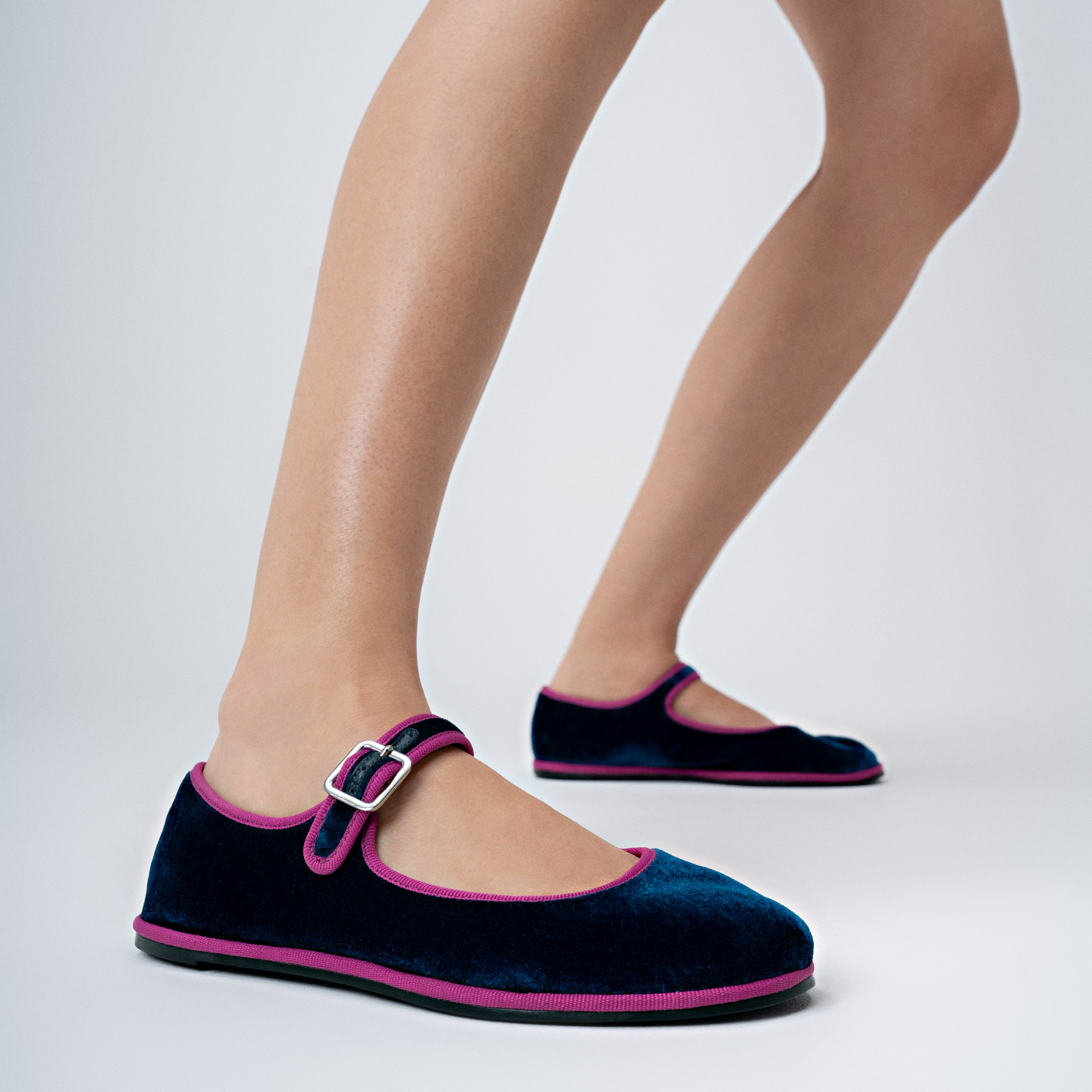 Clarissa Velvet Flat – SCHUTZ - Main Image