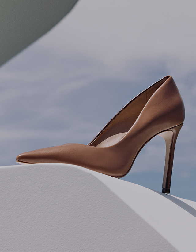 brown leather pump