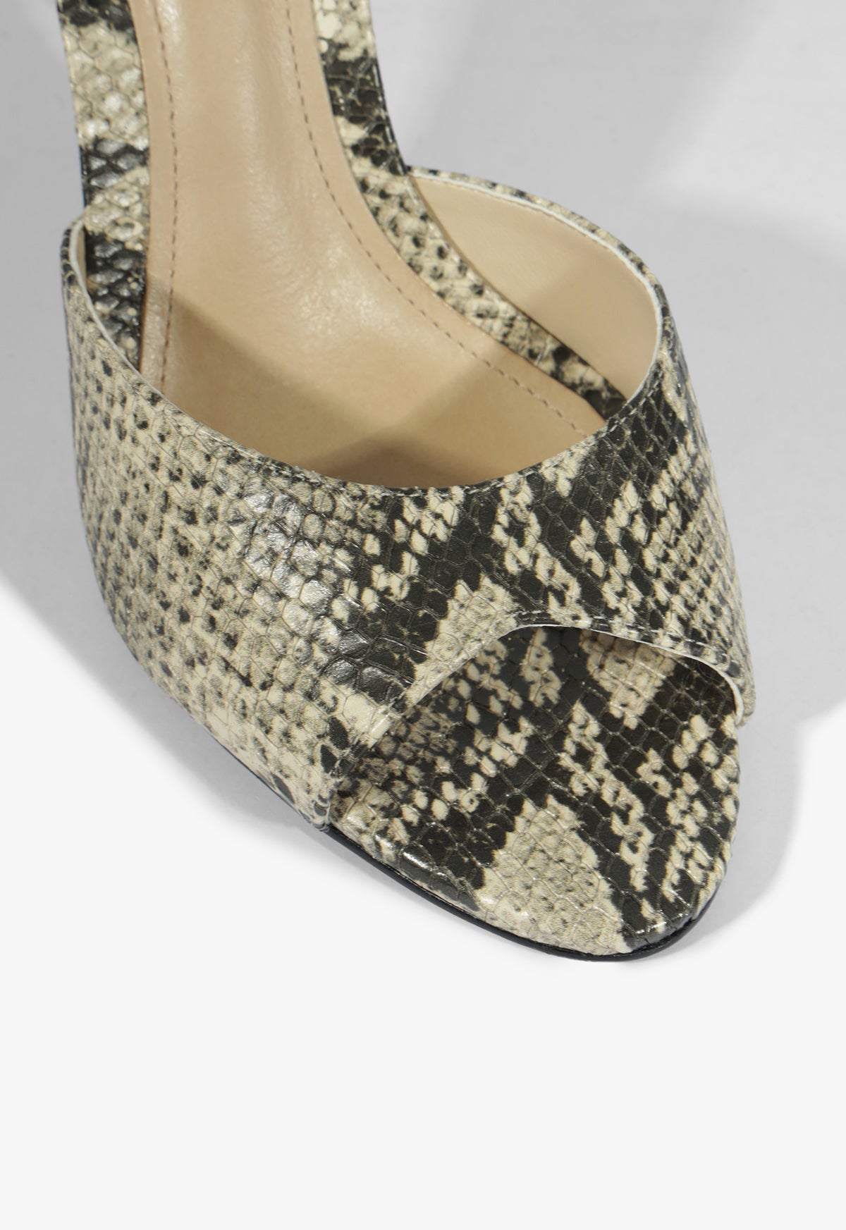 Cloe Sandal Pre Fall 25 - Schutz Shoes