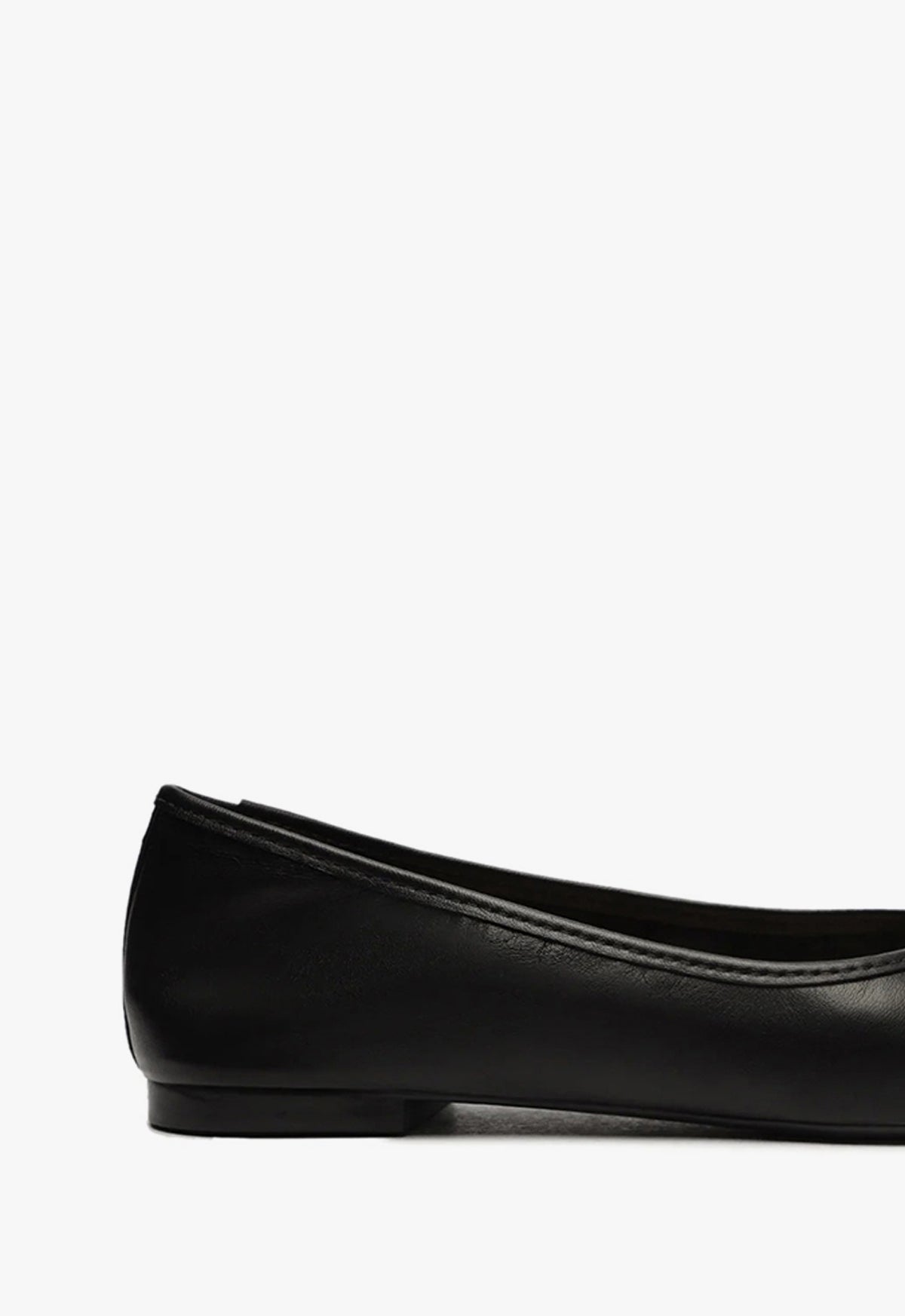 Arissa Flats ESSENTIAL    - Schutz Shoes