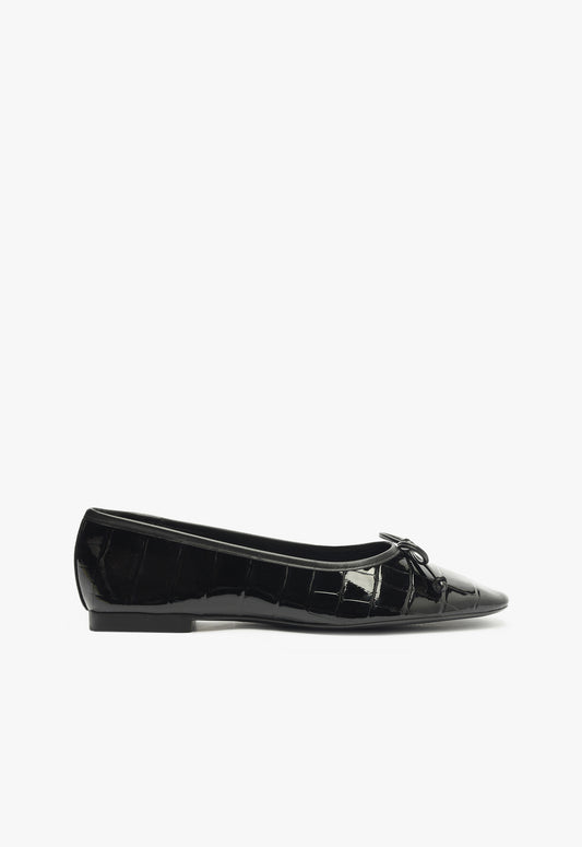 Arissa Flat Flats Resort 25 5 Black Croc - Schutz Shoes