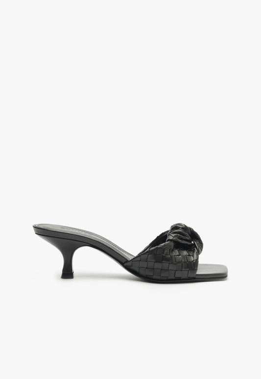 Kareena Knot Mule Sandal Resort 25 5 Black Leather - Schutz Shoes