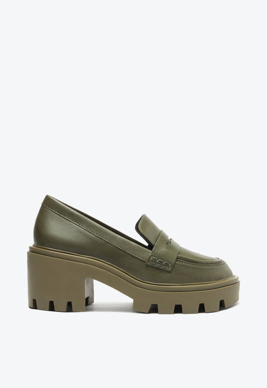 Viola Tractor Leather Flat PRE FALL 23 5 Military Green Leather - Schutz Shoes