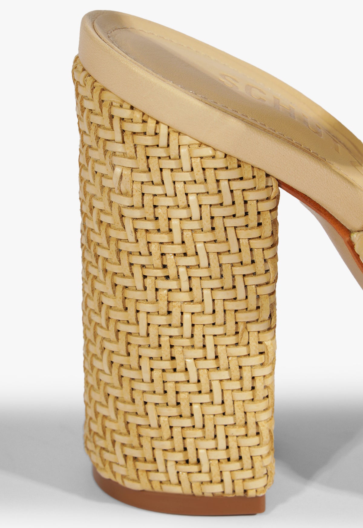 Jinsiy orgiya uchun mebel Chet ellik bilan jinsiy aloqa