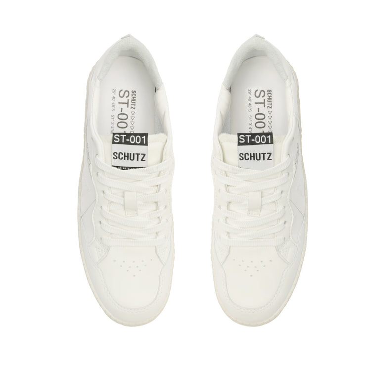 ST 001 Leather Sneaker