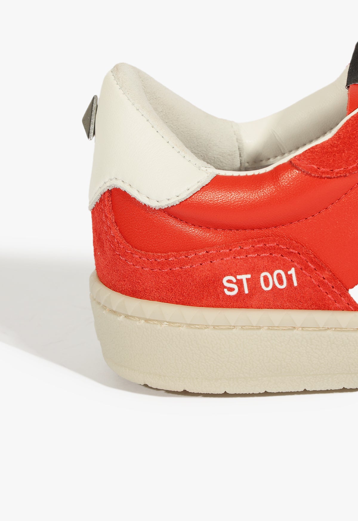 St 001 Sneaker Sneakers Resort 25 - Schutz Shoes