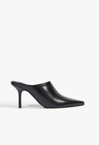 Go to related product Abby Leather Pump