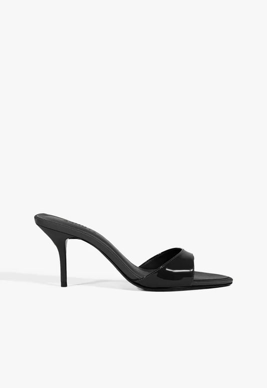 Elodie Sandal