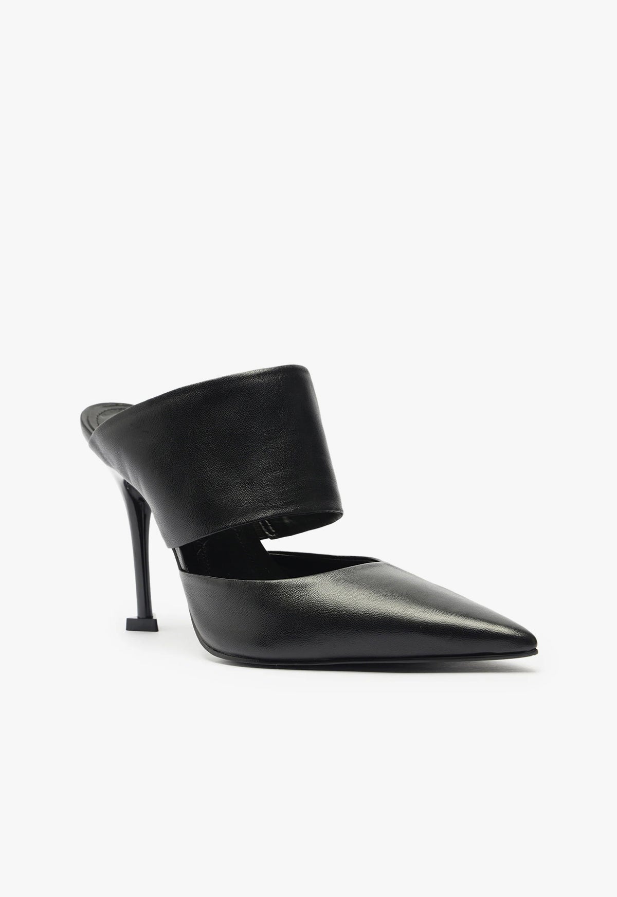 Quereda Leather Pump Pumps Pre Fall 24    - Schutz Shoes