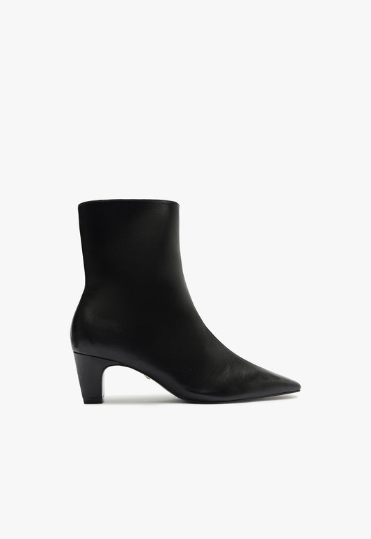 Dellia Bootie Fall 24 5 Black Leather - Schutz Shoes