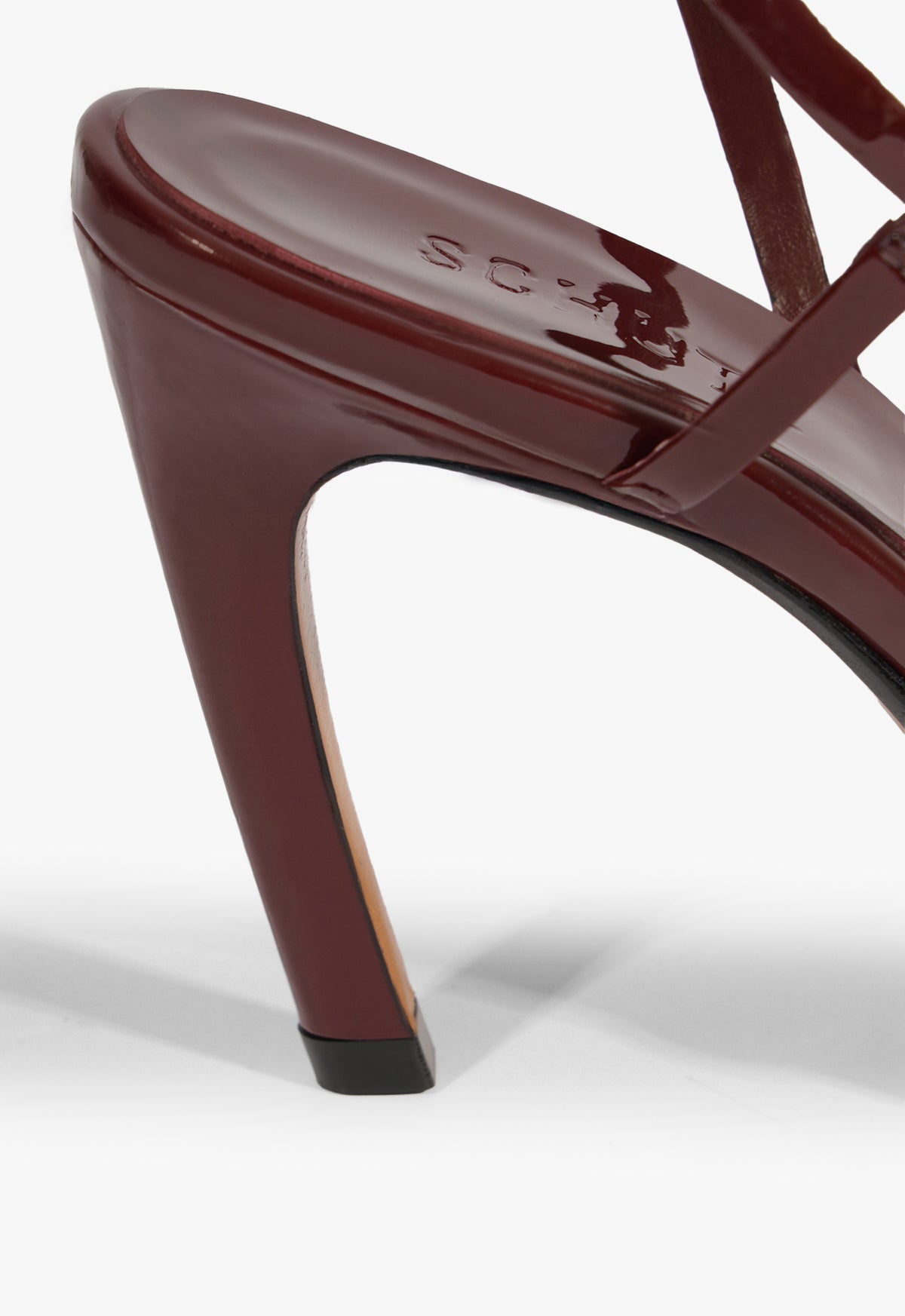 Annie Curve Patent Sandal FALL 25 - Schutz Shoes