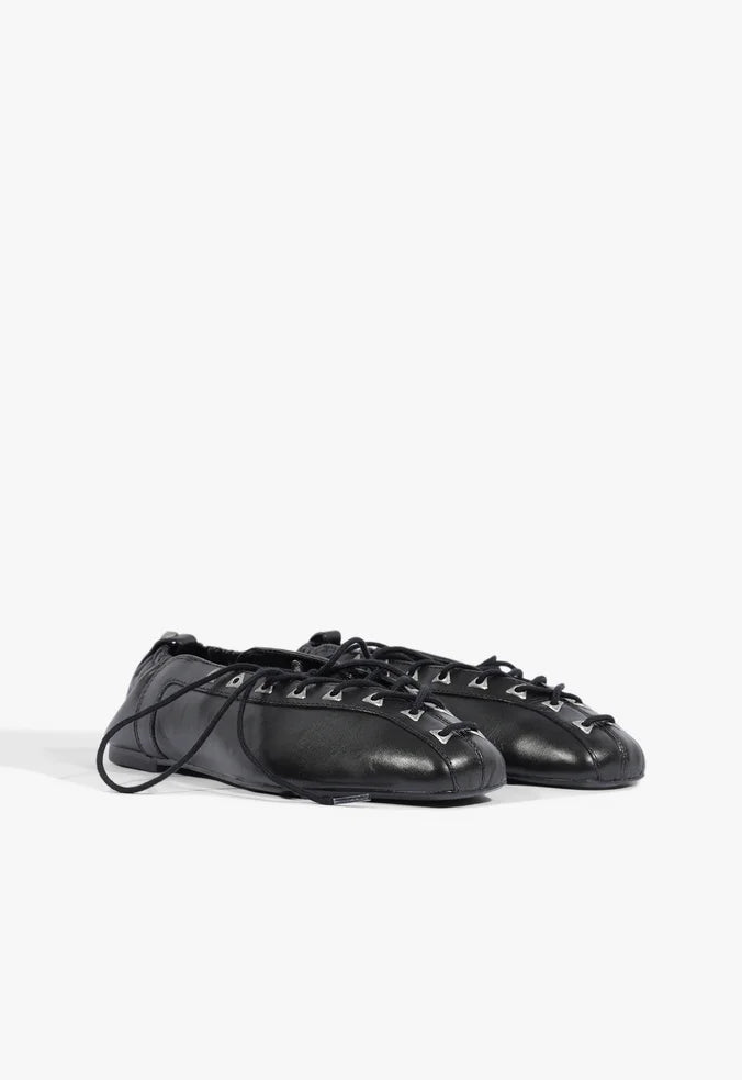 Lola Leather Flat Pre Fall 25 - Schutz Shoes