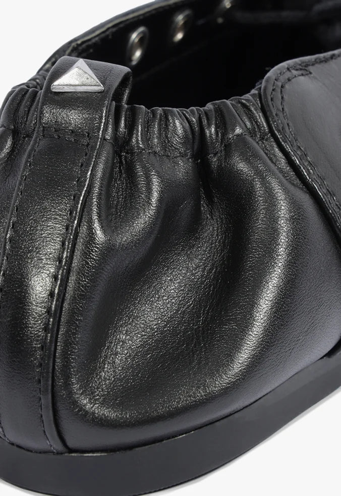 Lola Leather Flat Pre Fall 25 - Schutz Shoes