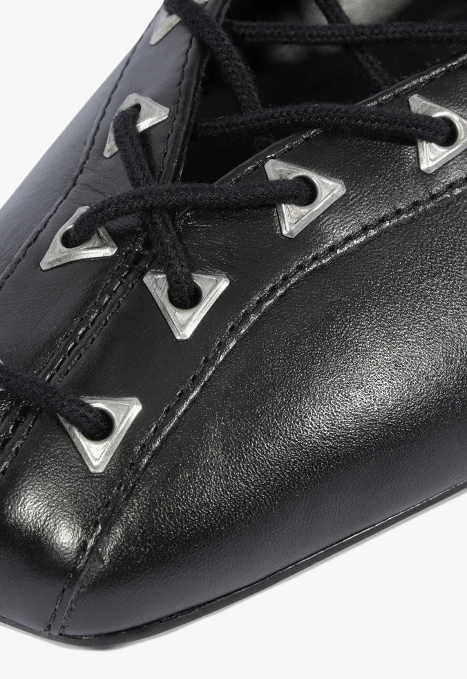 Lola Leather Flat Pre Fall 25 - Schutz Shoes