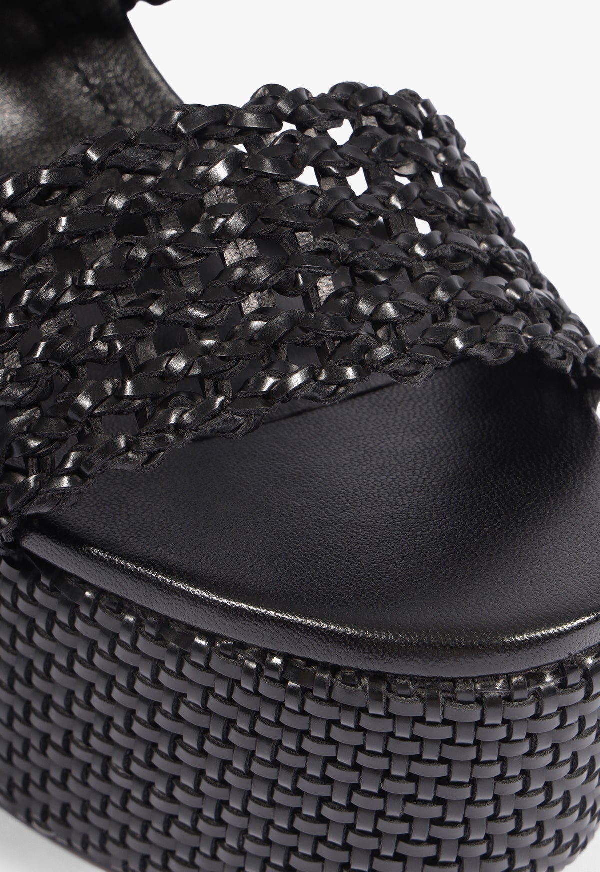 Aberdeen Sandal - Schutz Shoes