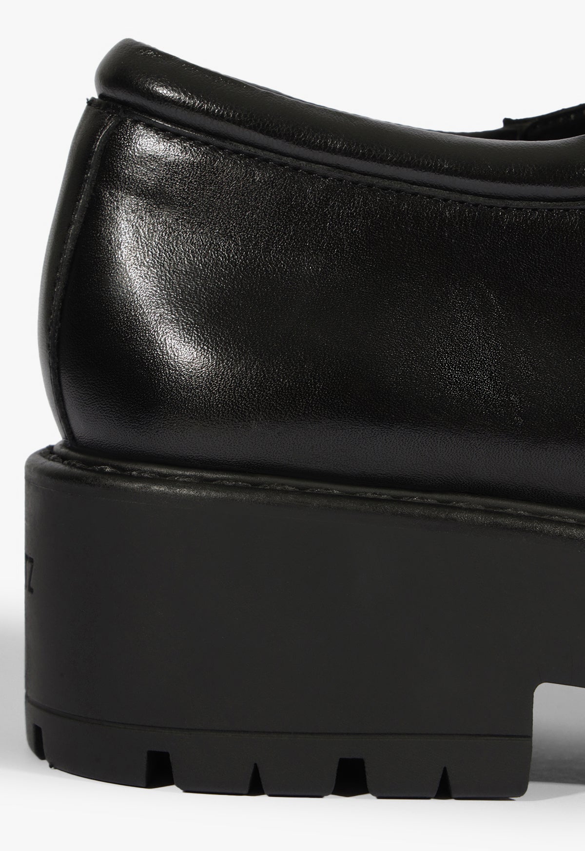 Cia Leather Flat FALL 25 - Schutz Shoes