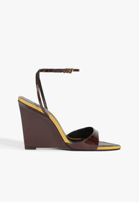 Go to related product Elodie Sandal