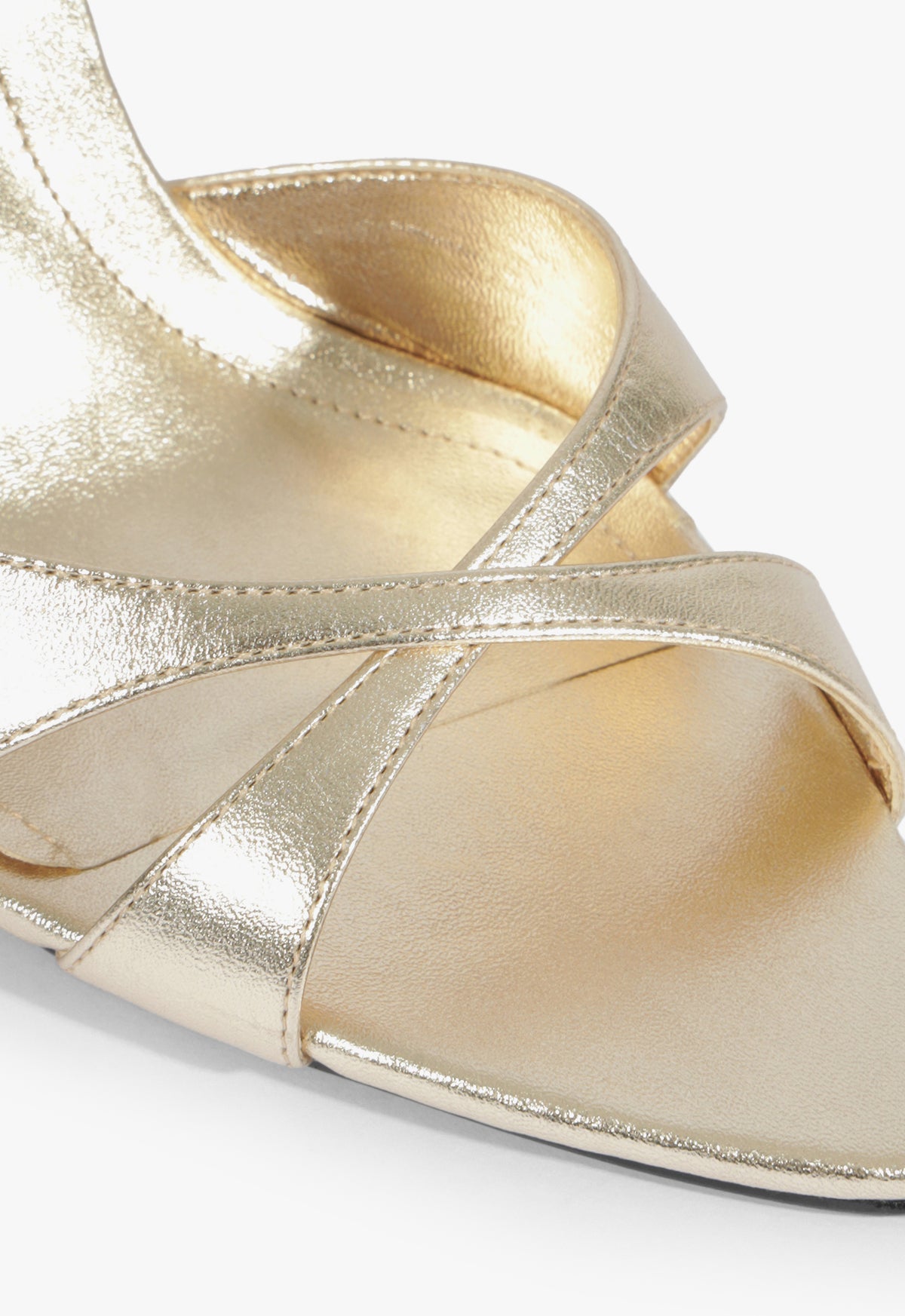 Maxine Metallic Sandal Resort 26 - Schutz Shoes