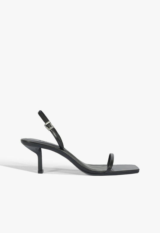 Judith Leather Sandal Resort 26 5 Black Leather - Schutz Shoes