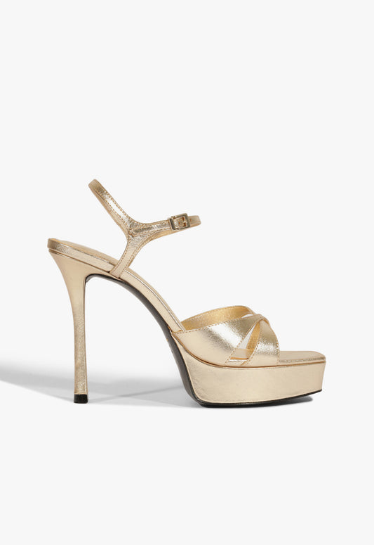 Maxine Metallic Sandal Resort 26 5 Platina Metallic - Schutz Shoes