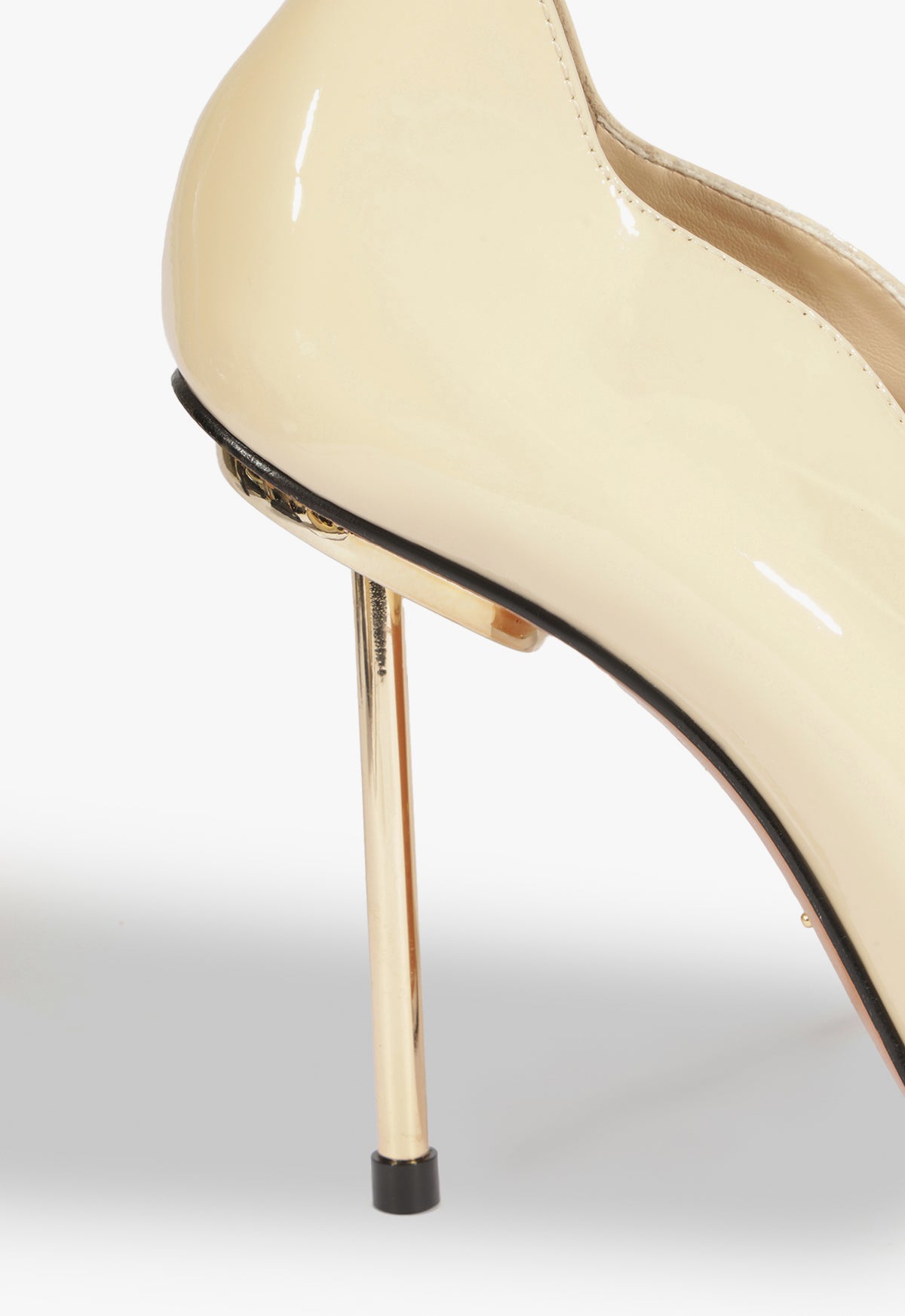 Stella Patent Pump Pre Fall 25 - Schutz Shoes