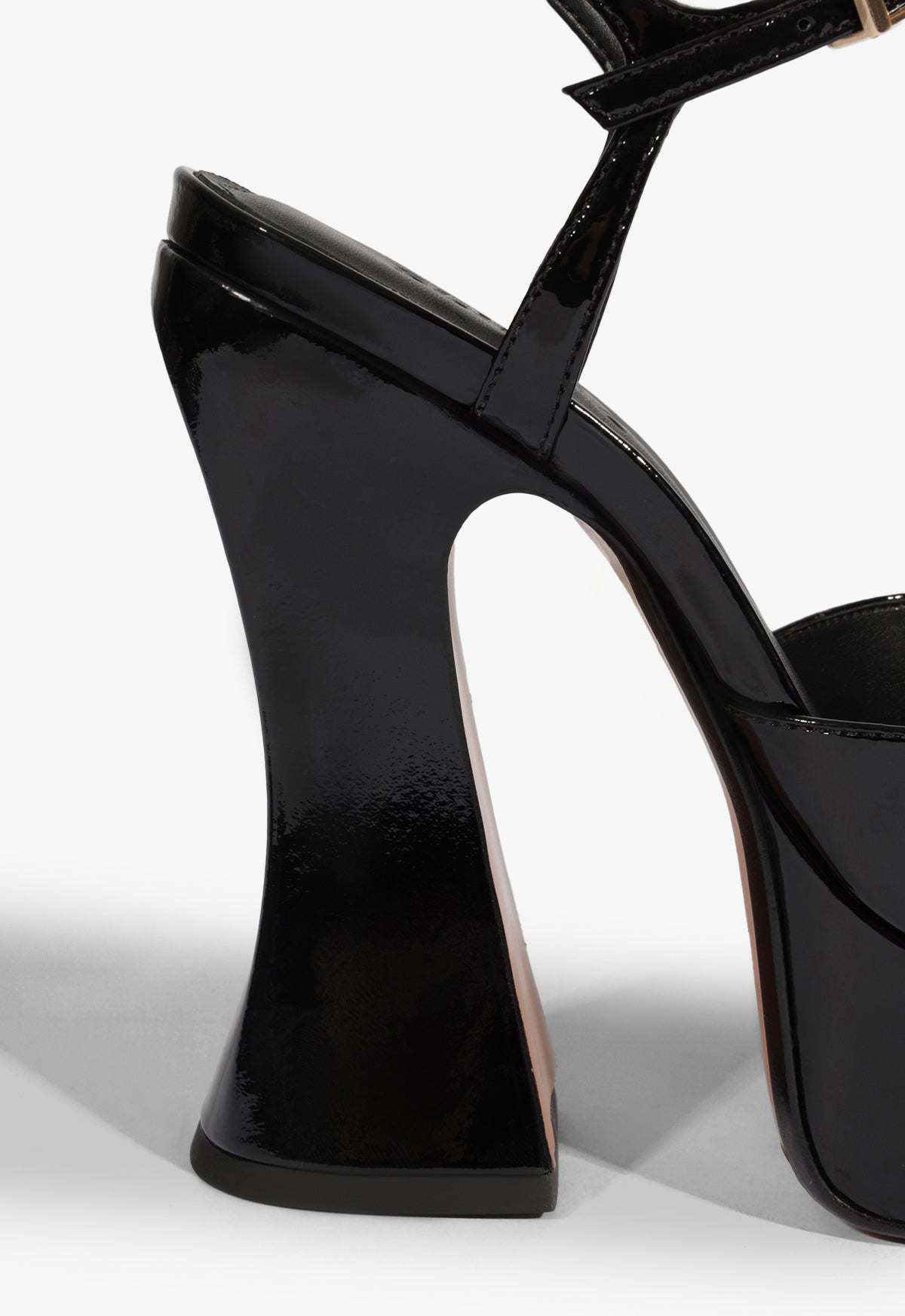 Luma Patent Sandal Pre Fall 25 - Schutz Shoes