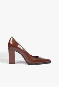 Go to related product Eleanor Welt Leather Pump