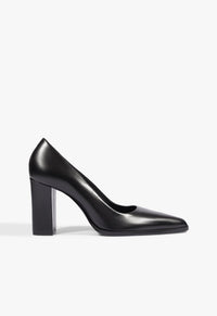 Go to related product Eleanor Welt Leather Pump