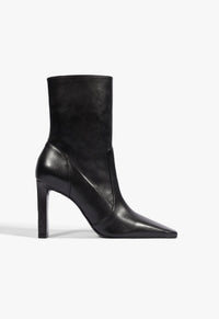 Go to related product Ulla Leather Bootie
