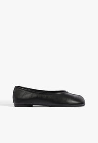 Go to related product Yumi Flat