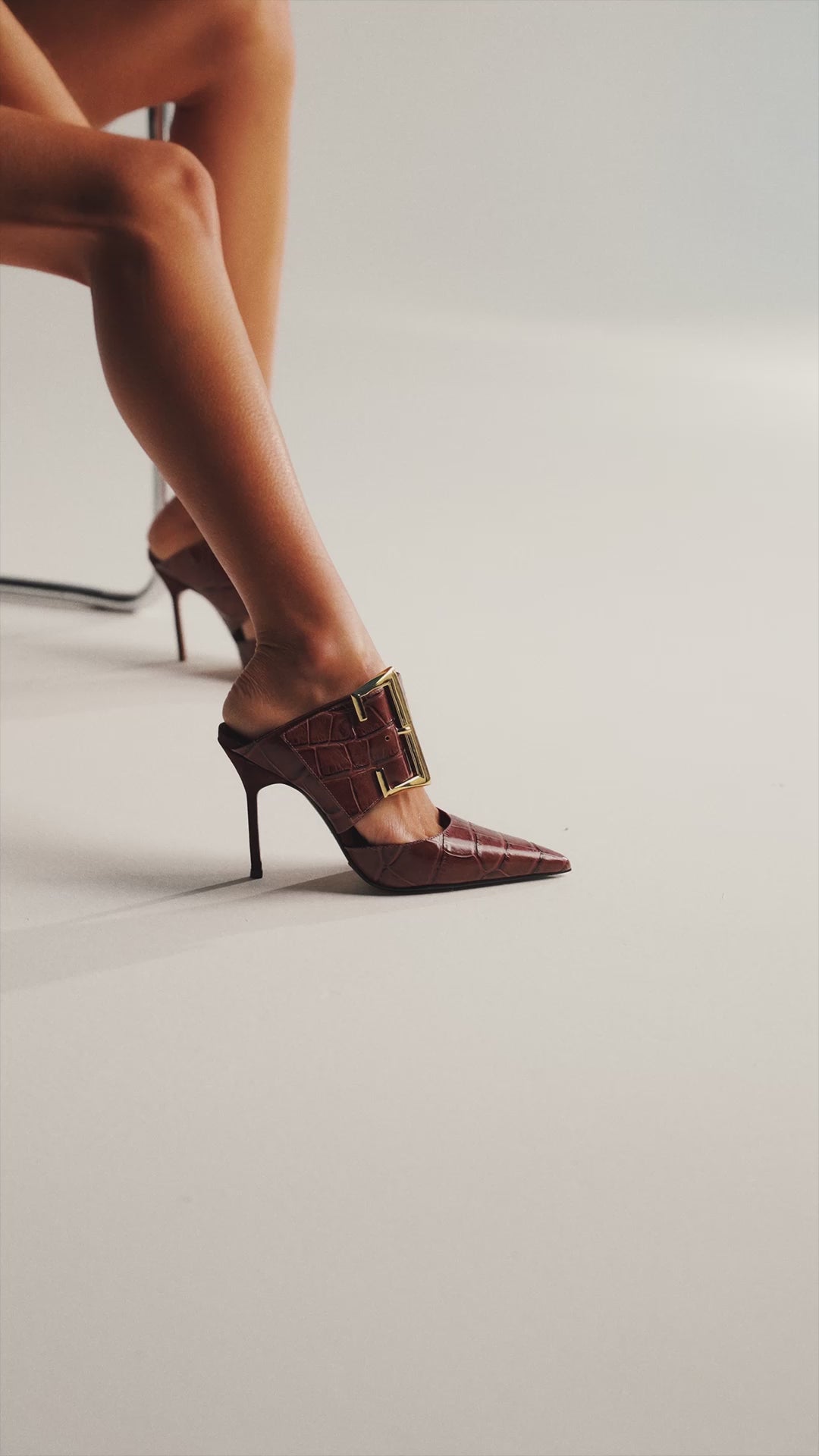 Product IT Test - NORMAL - Schutz Shoes
